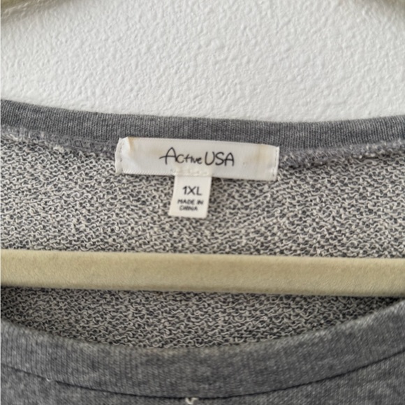 Active USA Heather Gray Knit Top - Picture 2 of 3